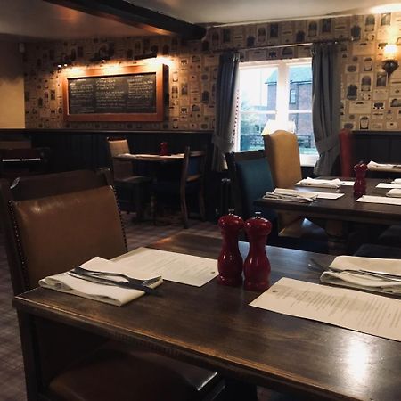 The Crown Pub, Dining & Rooms Henlow Esterno foto