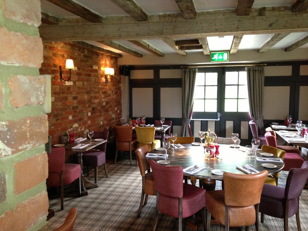 The Crown Pub, Dining & Rooms Henlow Esterno foto